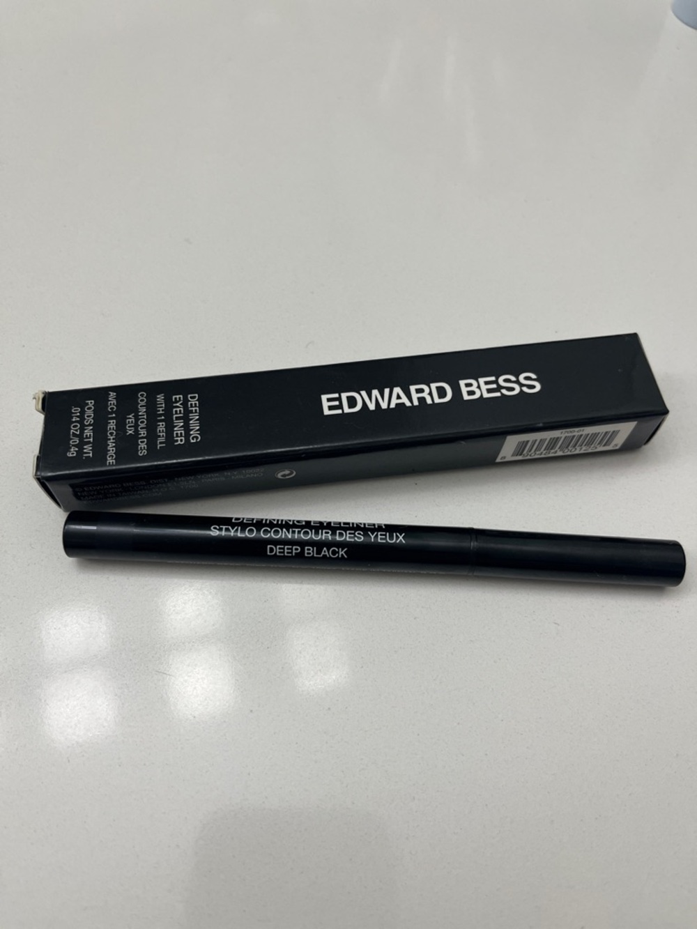 Deep Black Defining Eyeliner - Deep Black